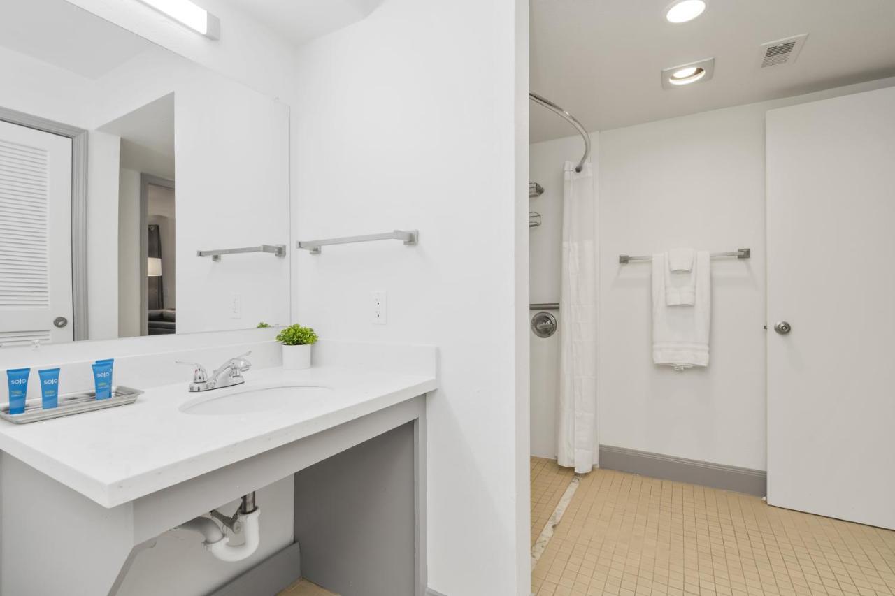 Studio W Handicap Access - Walk To Texas Medical Center, Nrg, Rice University, Parks, Zoo Houston Exterior photo