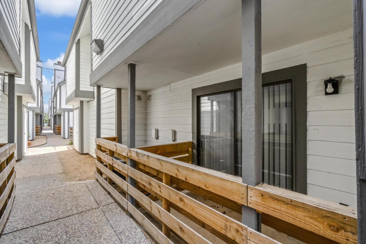 Studio W Handicap Access - Walk To Texas Medical Center, Nrg, Rice University, Parks, Zoo Houston Exterior photo