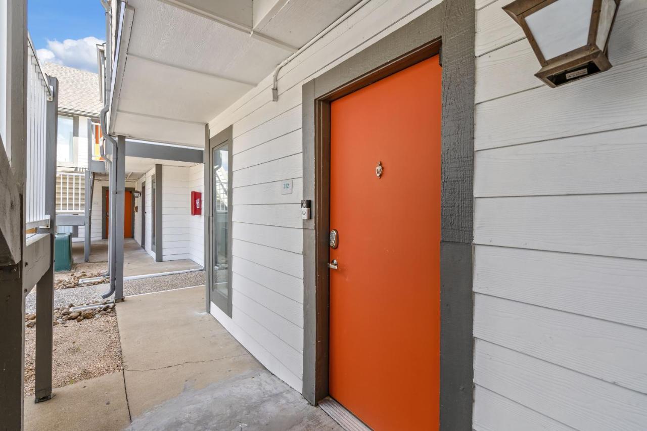 Studio W Handicap Access - Walk To Texas Medical Center, Nrg, Rice University, Parks, Zoo Houston Exterior photo